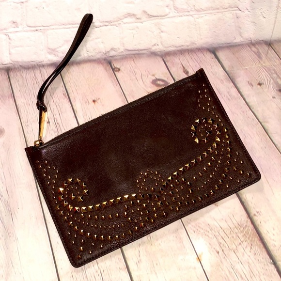 Michael Kors Handbags - 🔥🔥 Michael Kors Gold Studded Envelope Clutch/Wristlet 🔥🔥